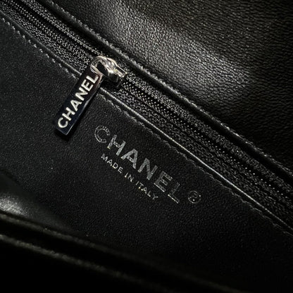 CH  FLAP BAG WITH TOP HANDLE Trendy cc Lambskin Black