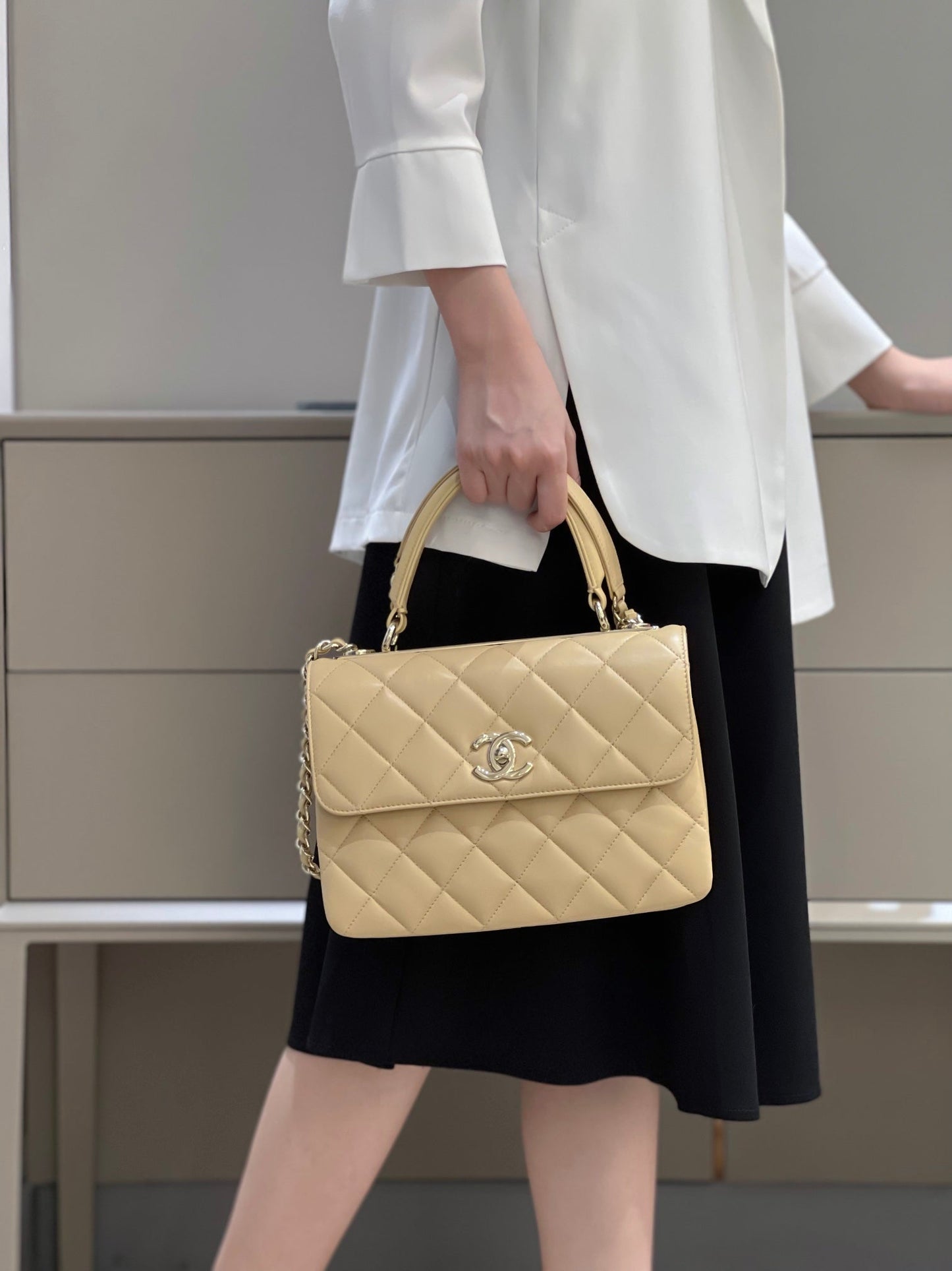 CH FLAP BAG WITH TOP HANDLE Trendy cc Lambskin Apricot