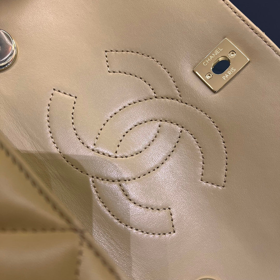 CH FLAP BAG WITH TOP HANDLE Trendy cc Lambskin Apricot