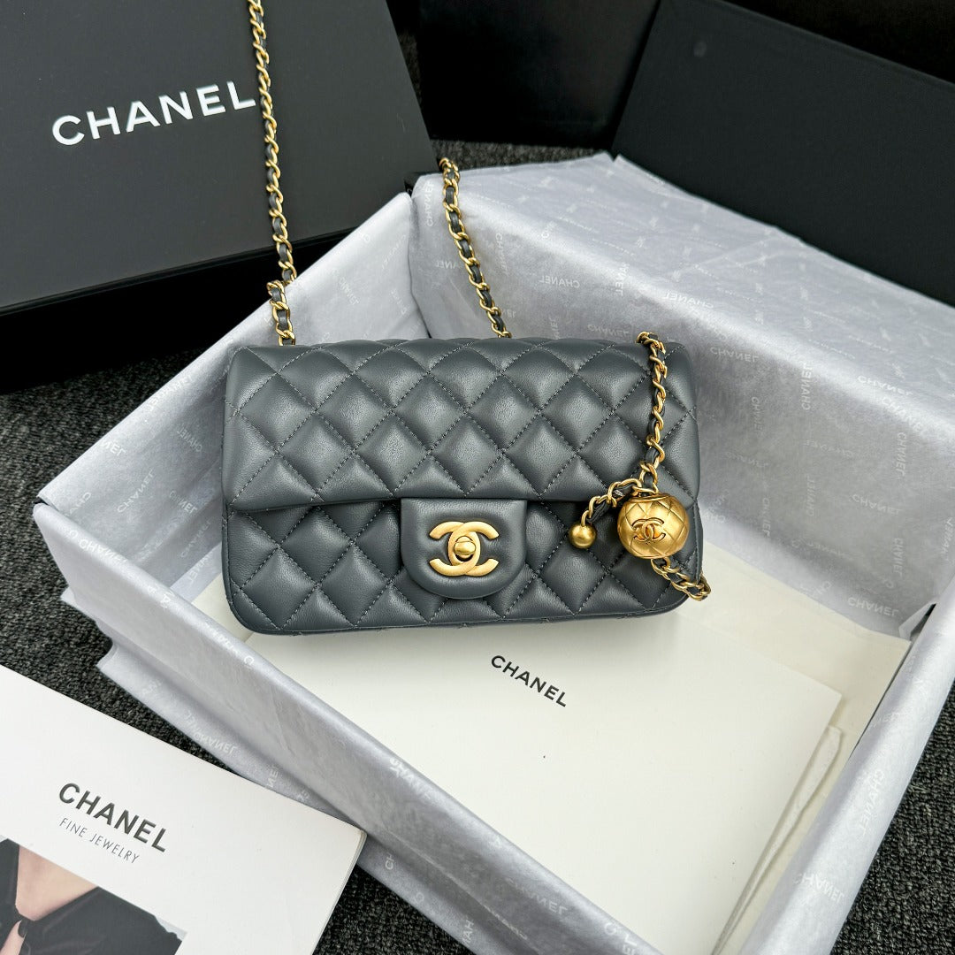 CH  CF20 Golden Globe CLASSIC HANDBAG  Lambskin Dark Gray