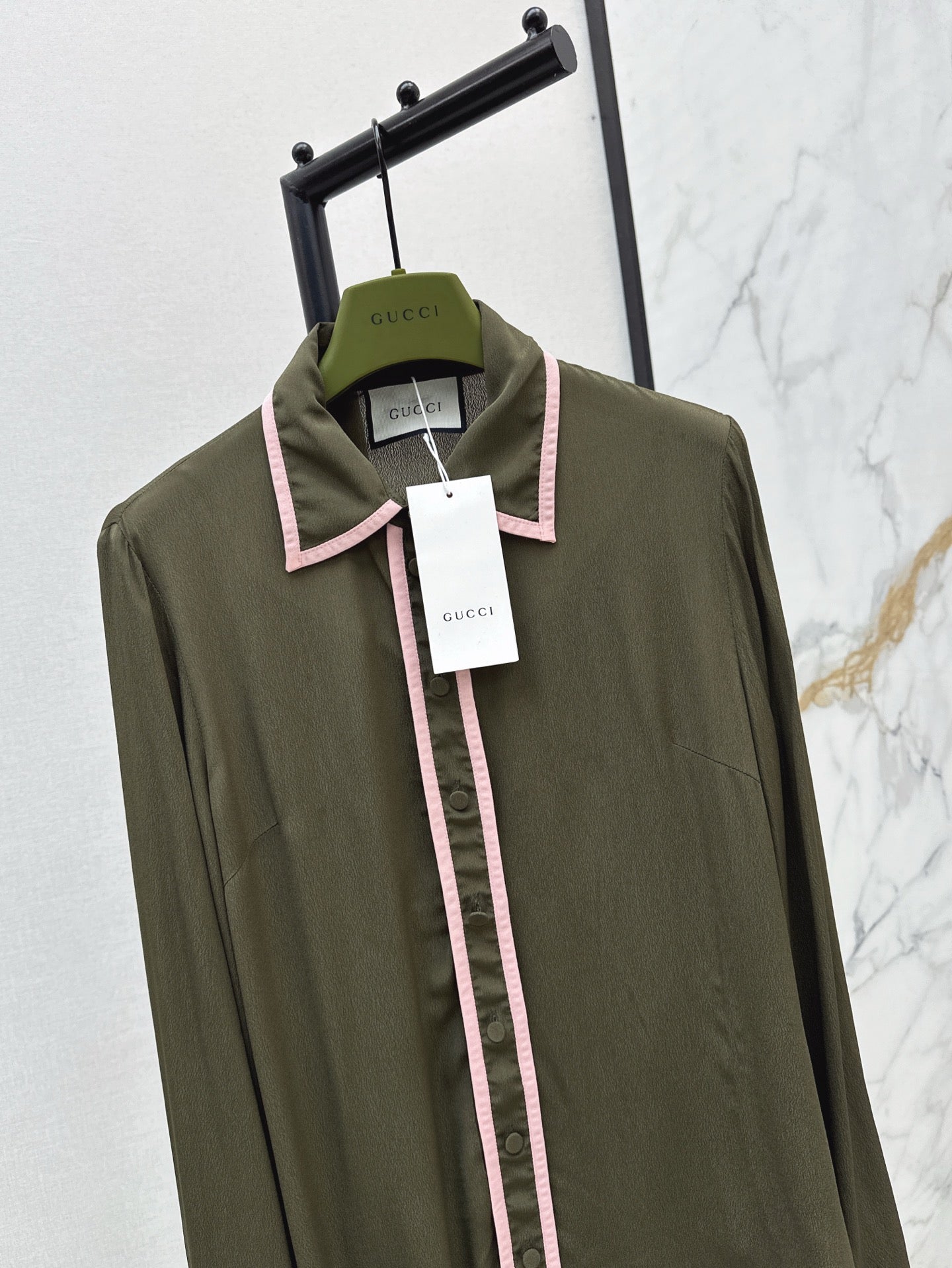 G 25ss silk buttons shirt