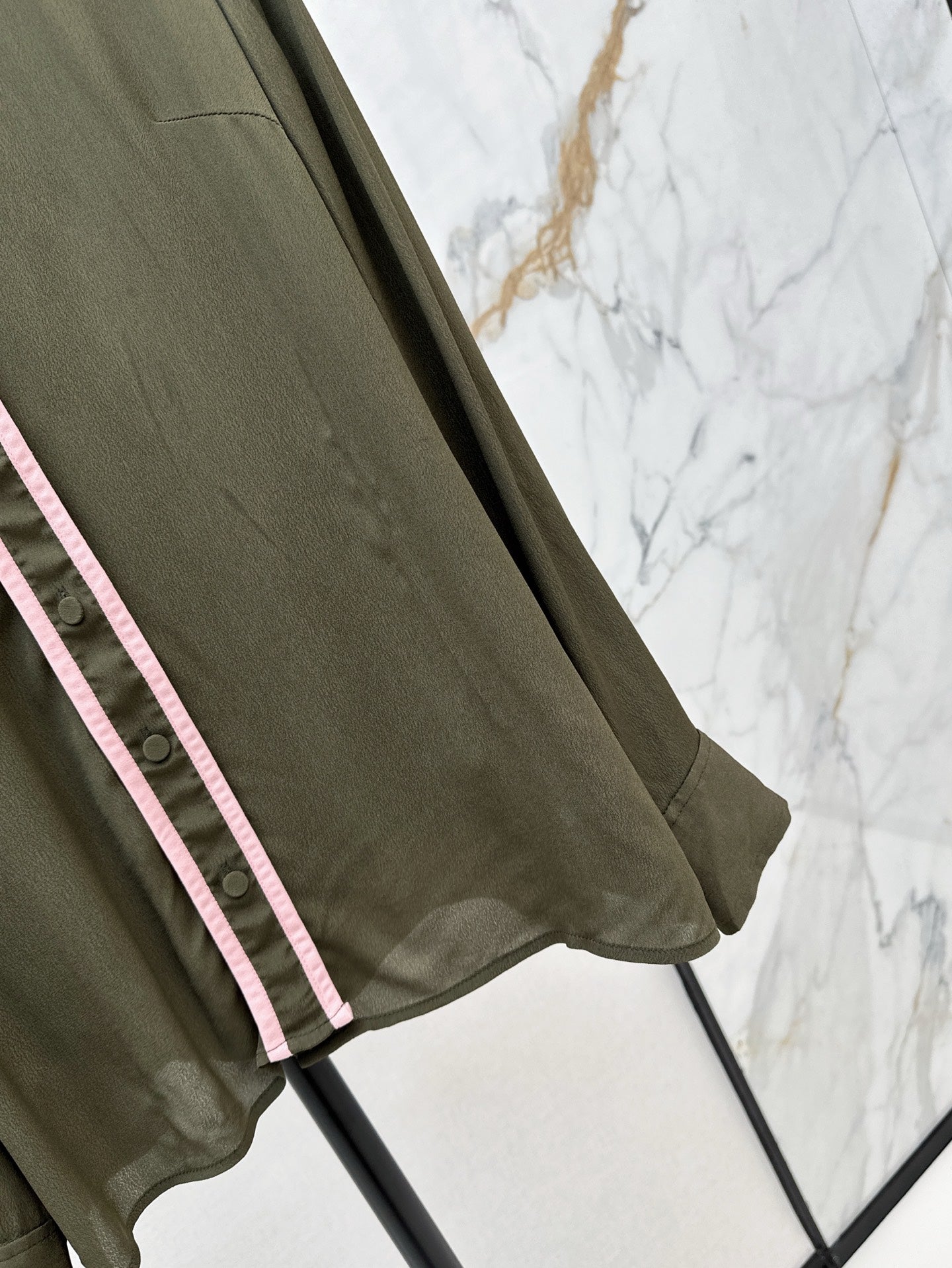 G 25ss silk buttons shirt