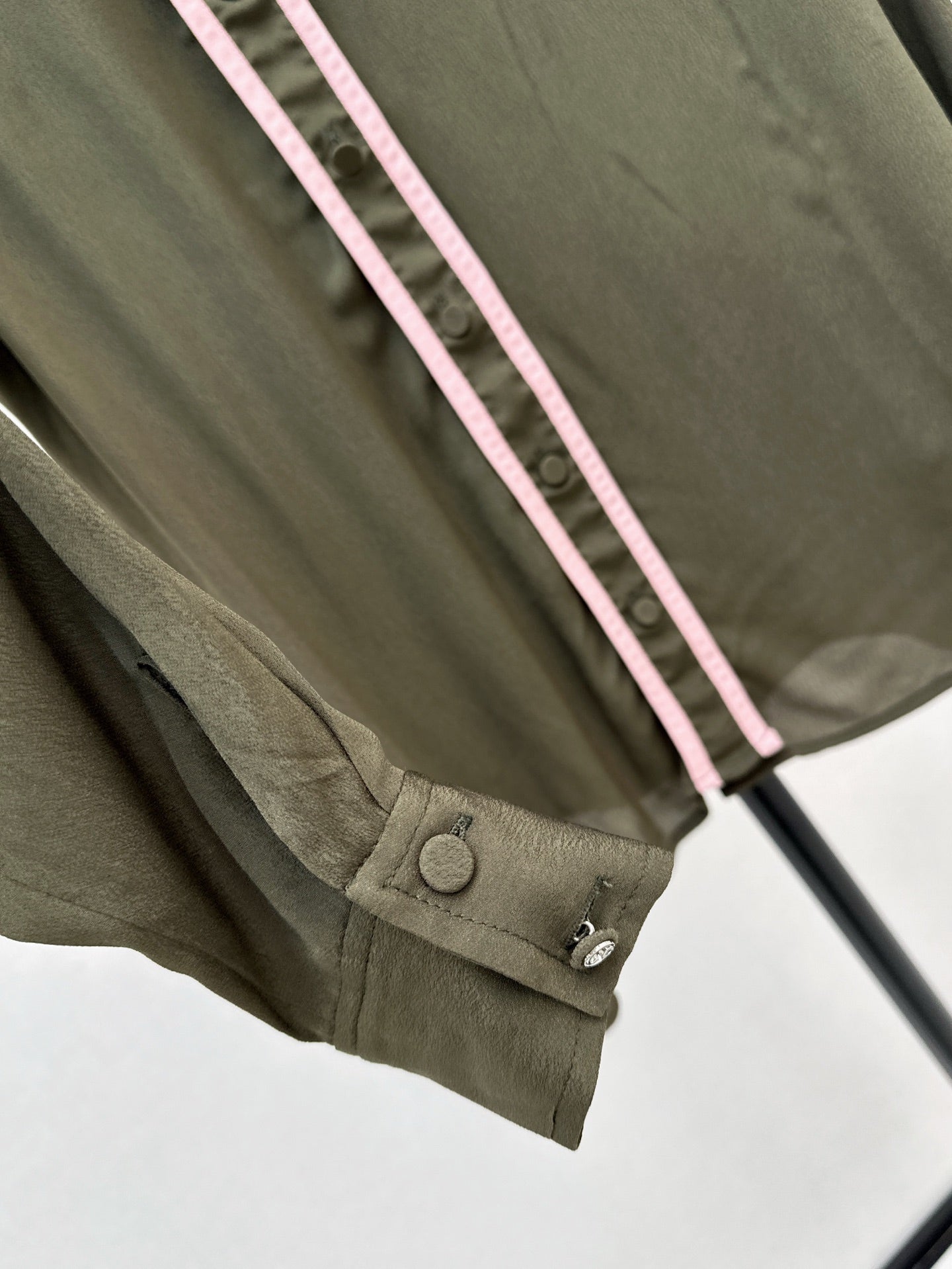 G 25ss silk buttons shirt