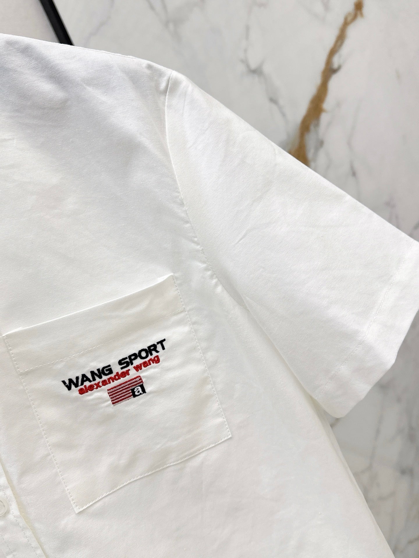 Alexand 25ss crop shirt