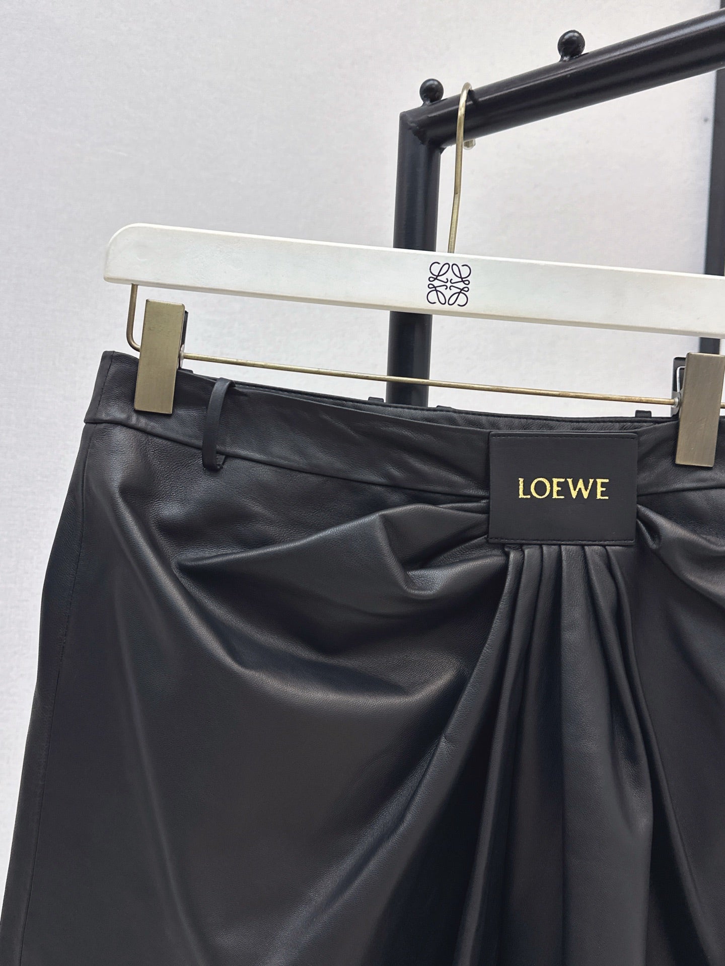 Loe 25ss leather skirt