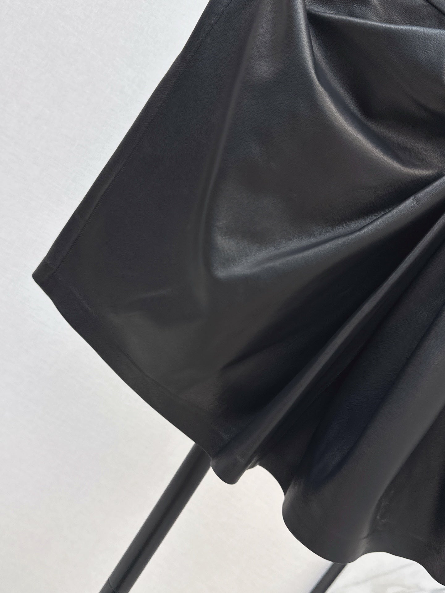 Loe 25ss leather skirt