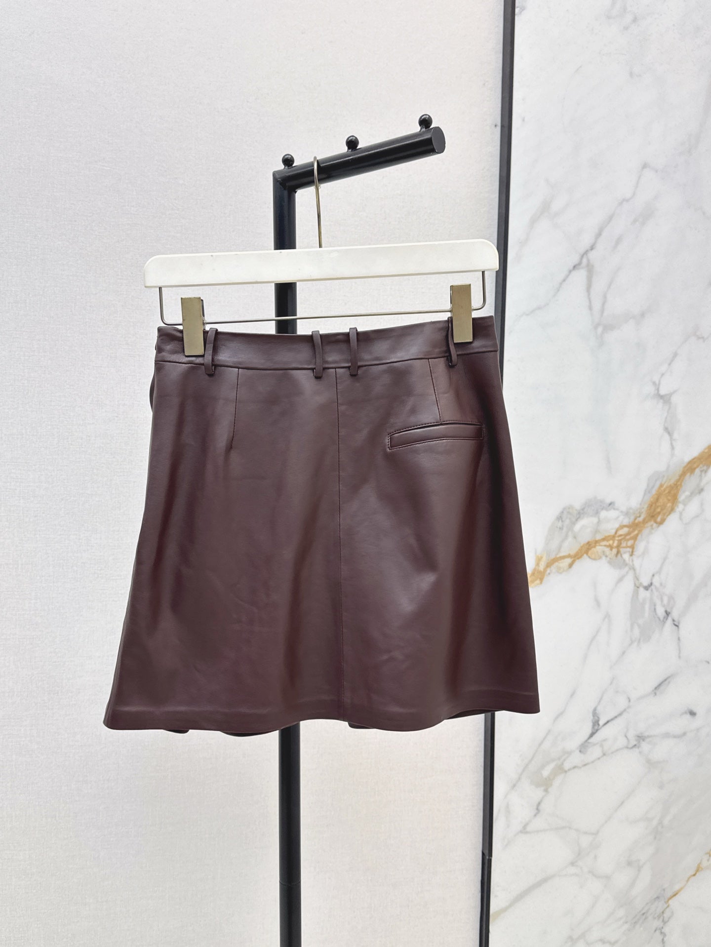 Loe 25ss leather skirt