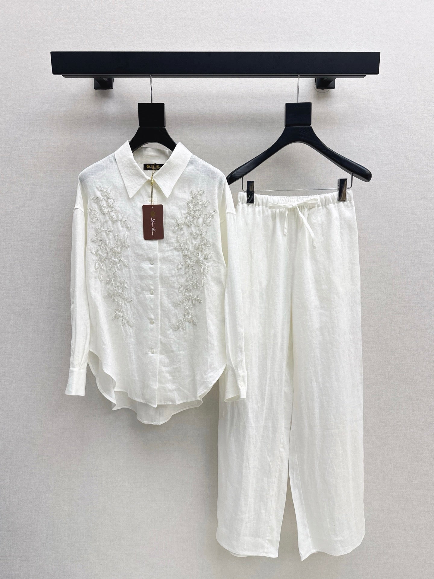 Lo 25ss linen suit