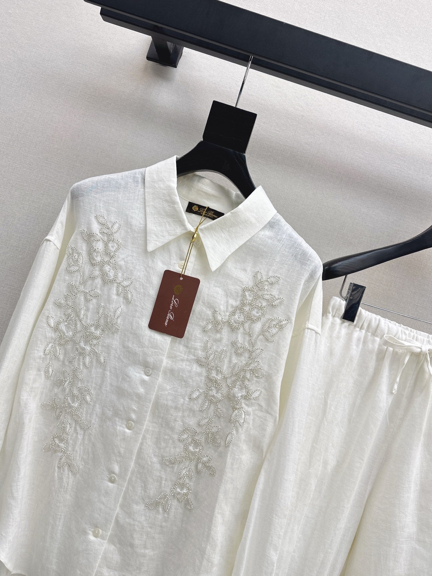 Lo 25ss linen suit