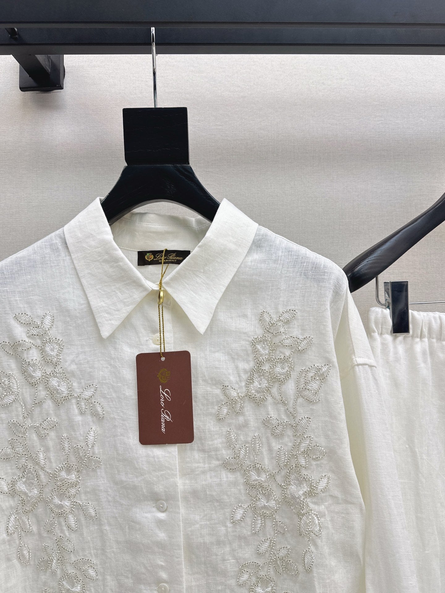 Lo 25ss linen suit