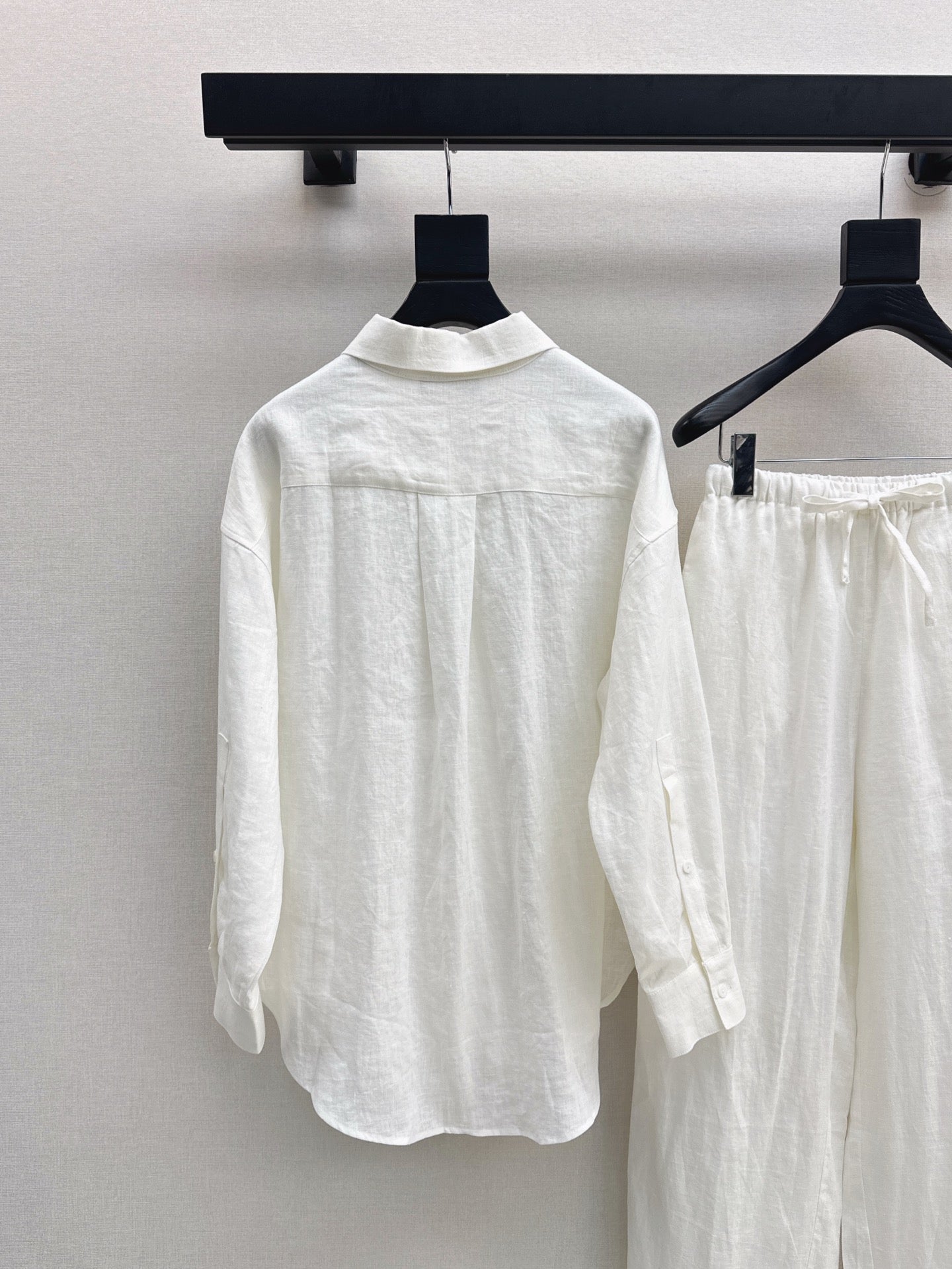Lo 25ss linen suit