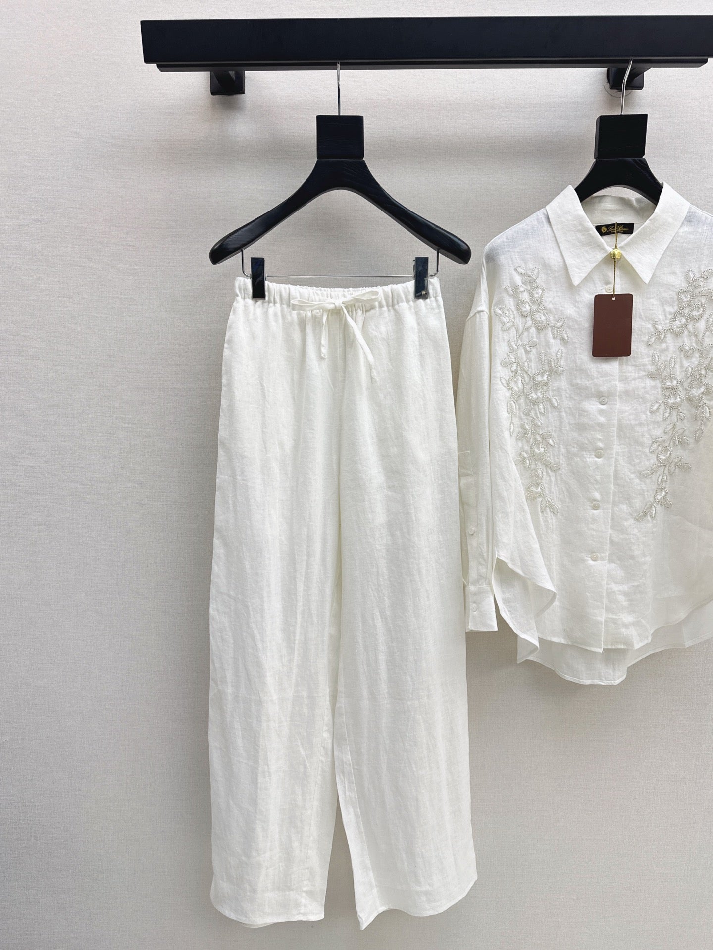 Lo 25ss linen suit
