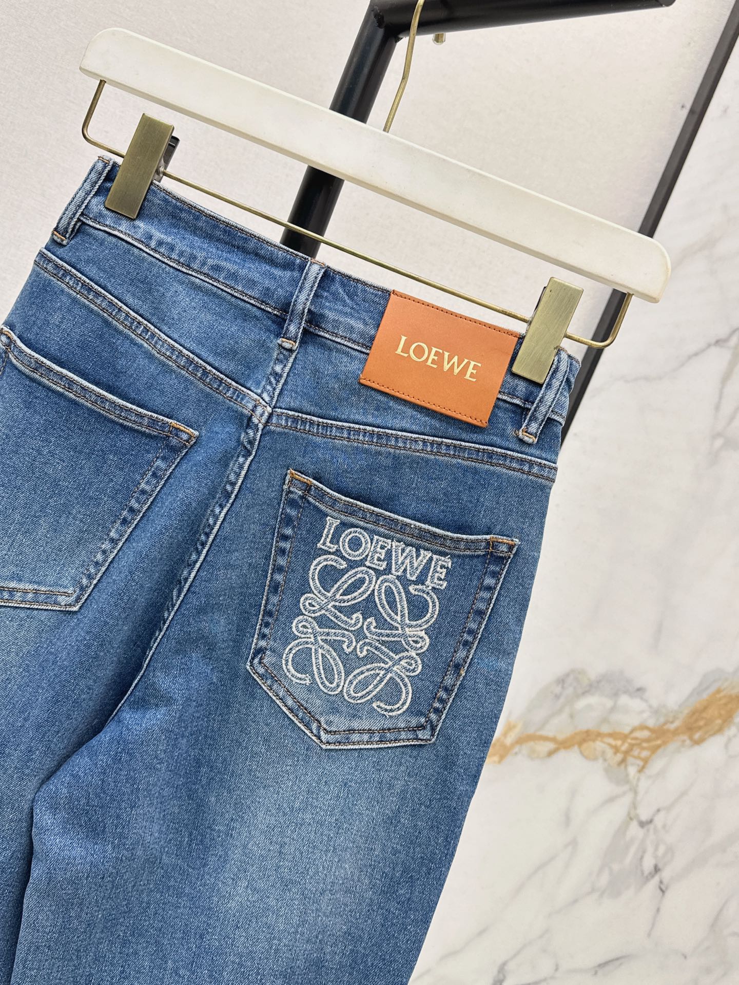 Lo 25ss embroidered jeans