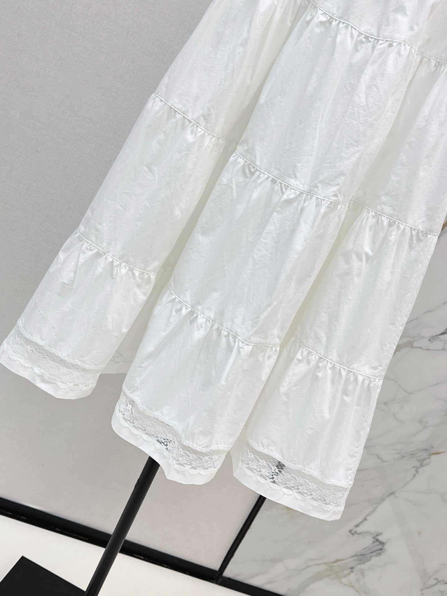Miu 25ss lace skirt