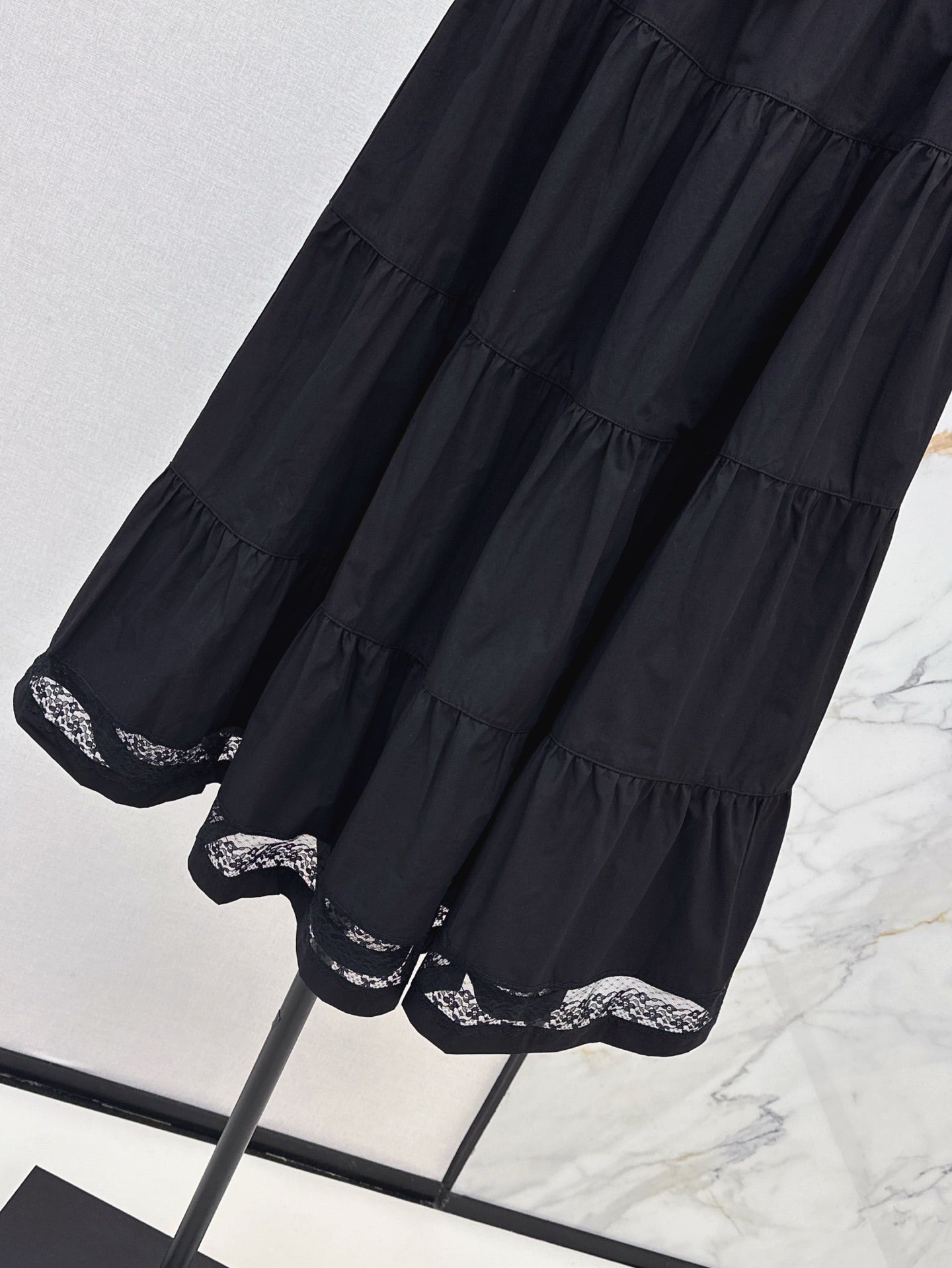 Miu 25ss lace skirt