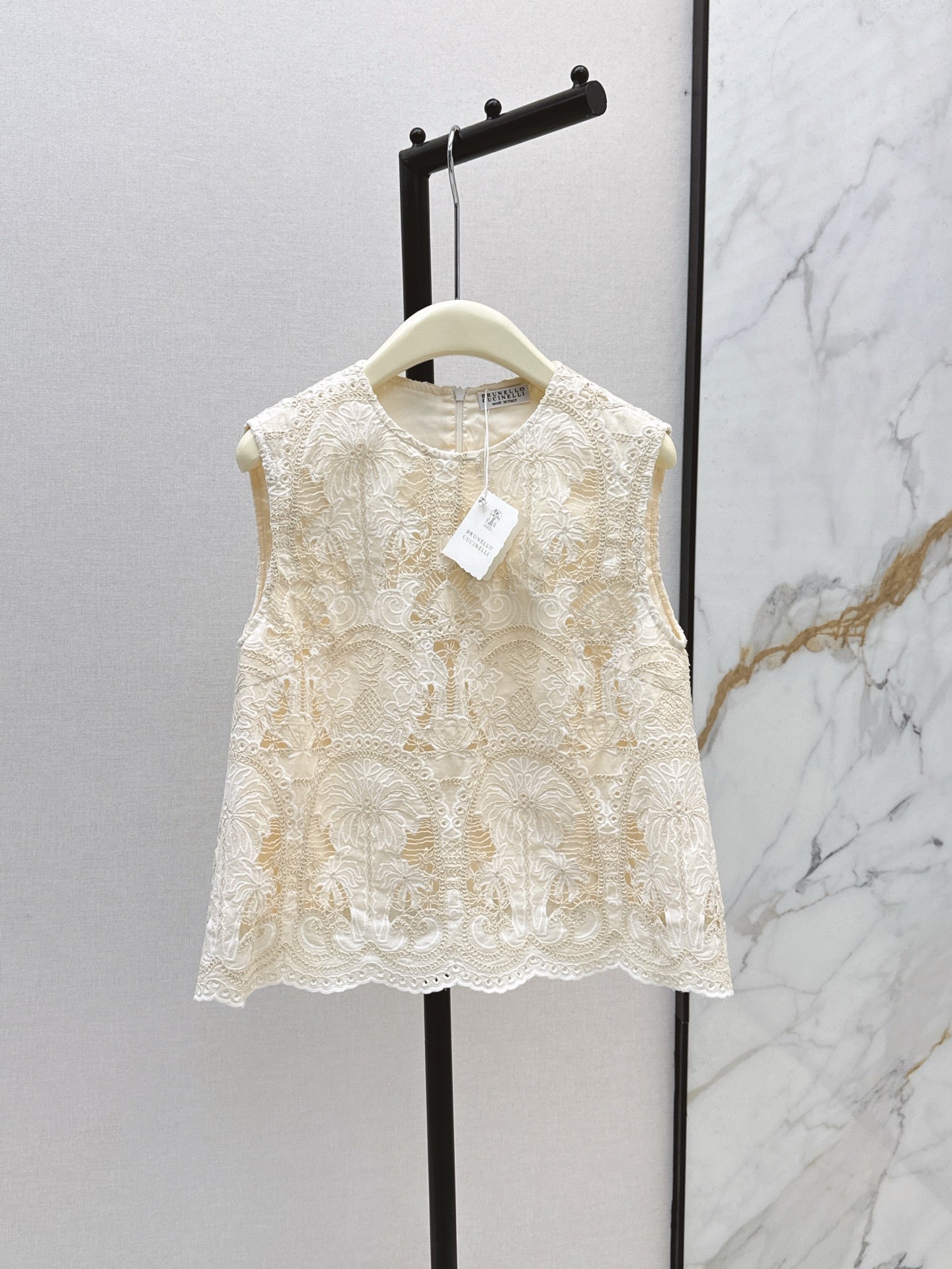 brun 25ss lace hollow vest