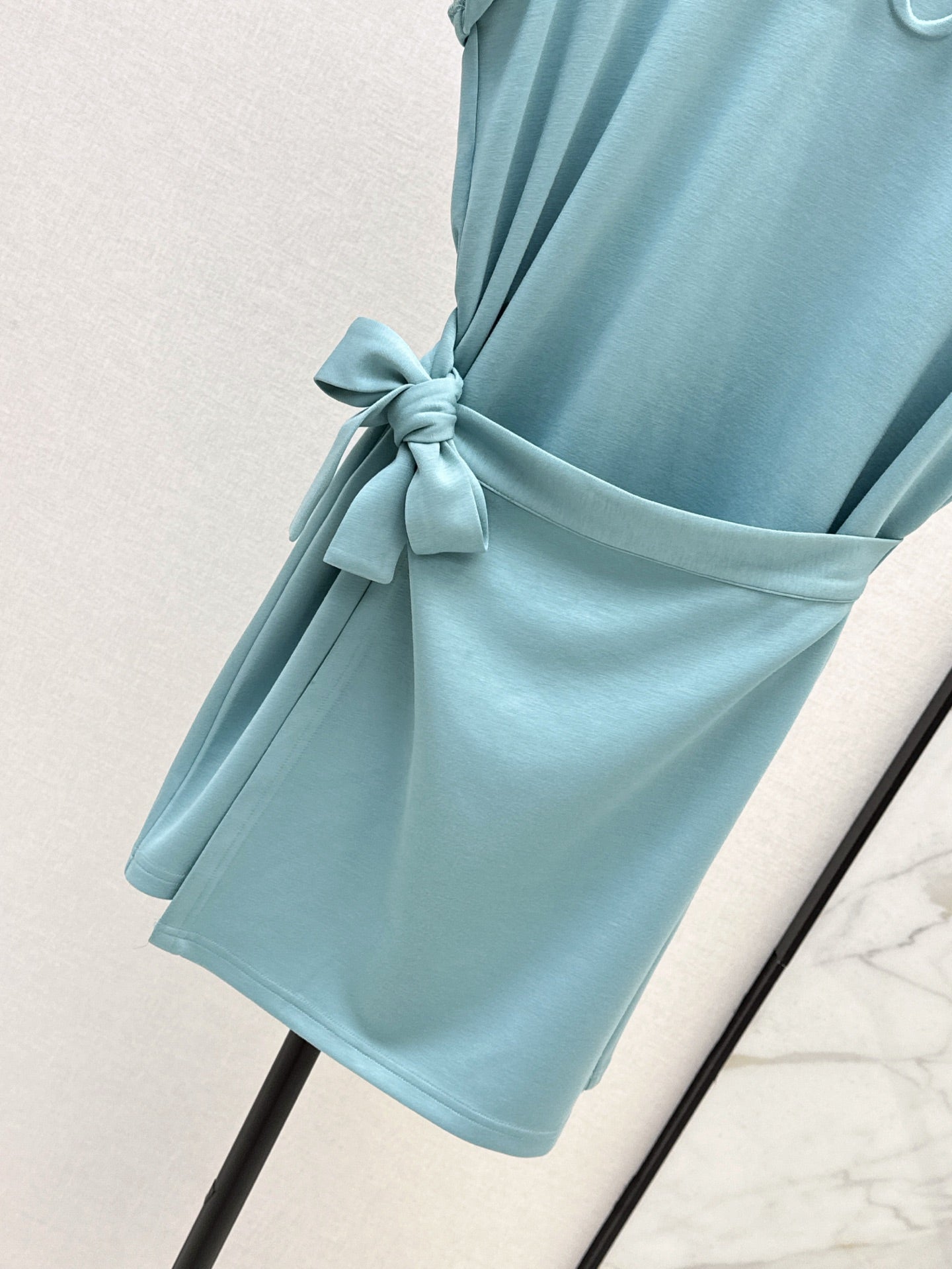 Guc 25ss embossed dress