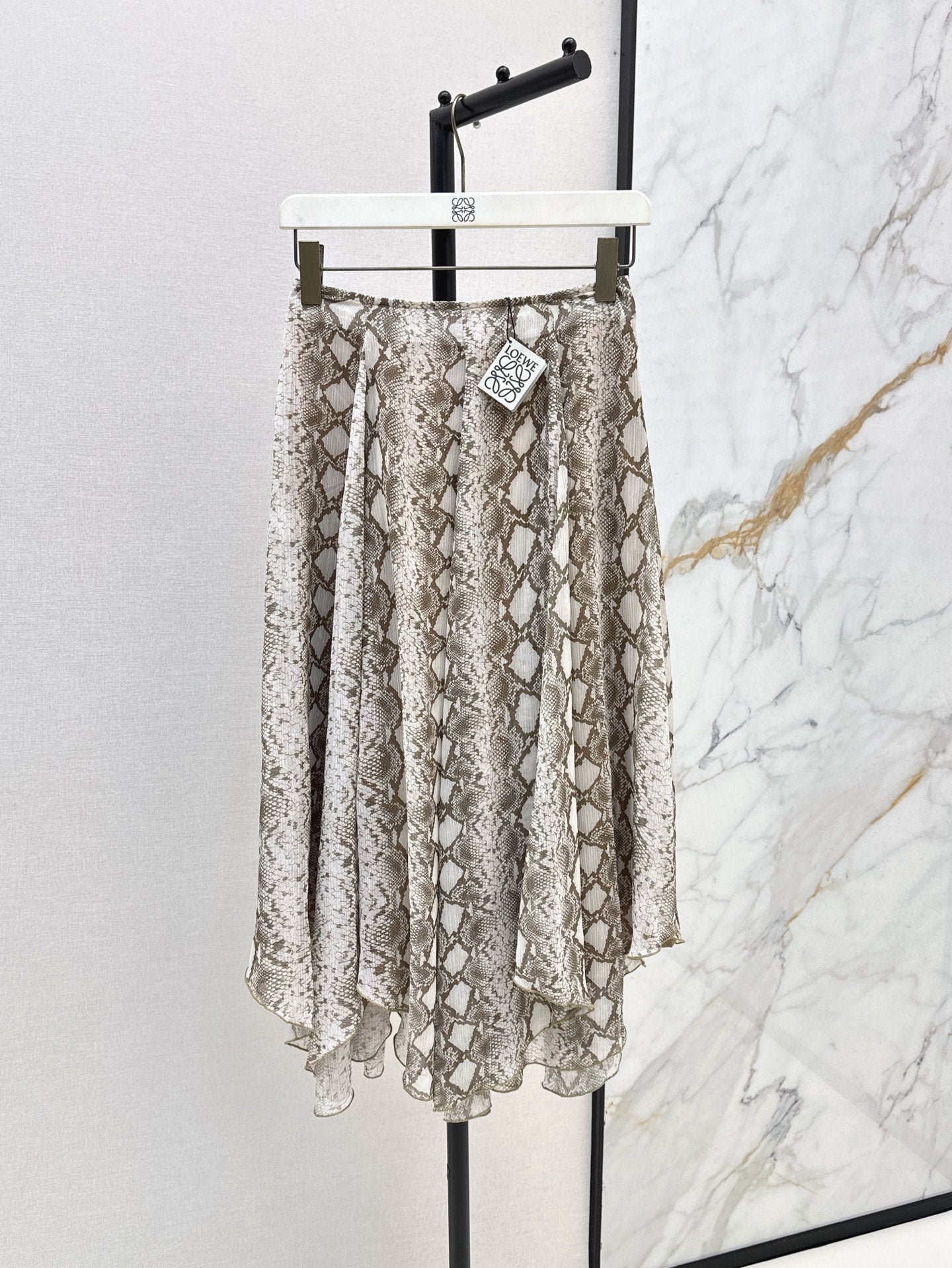 Loe 25ss ruffle skirt