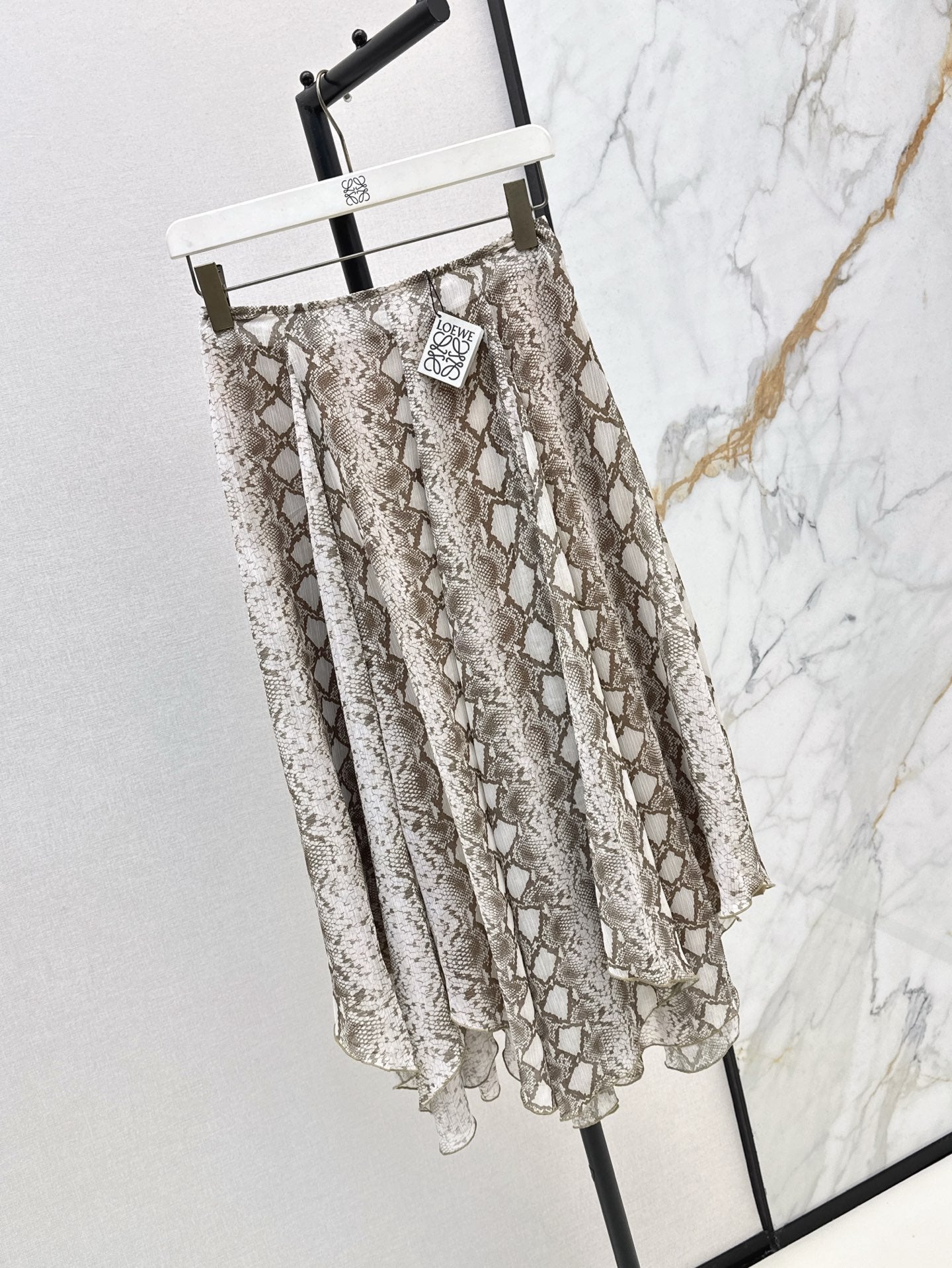 Loe 25ss ruffle skirt