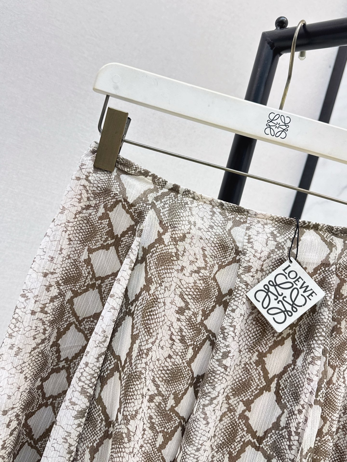 Loe 25ss ruffle skirt