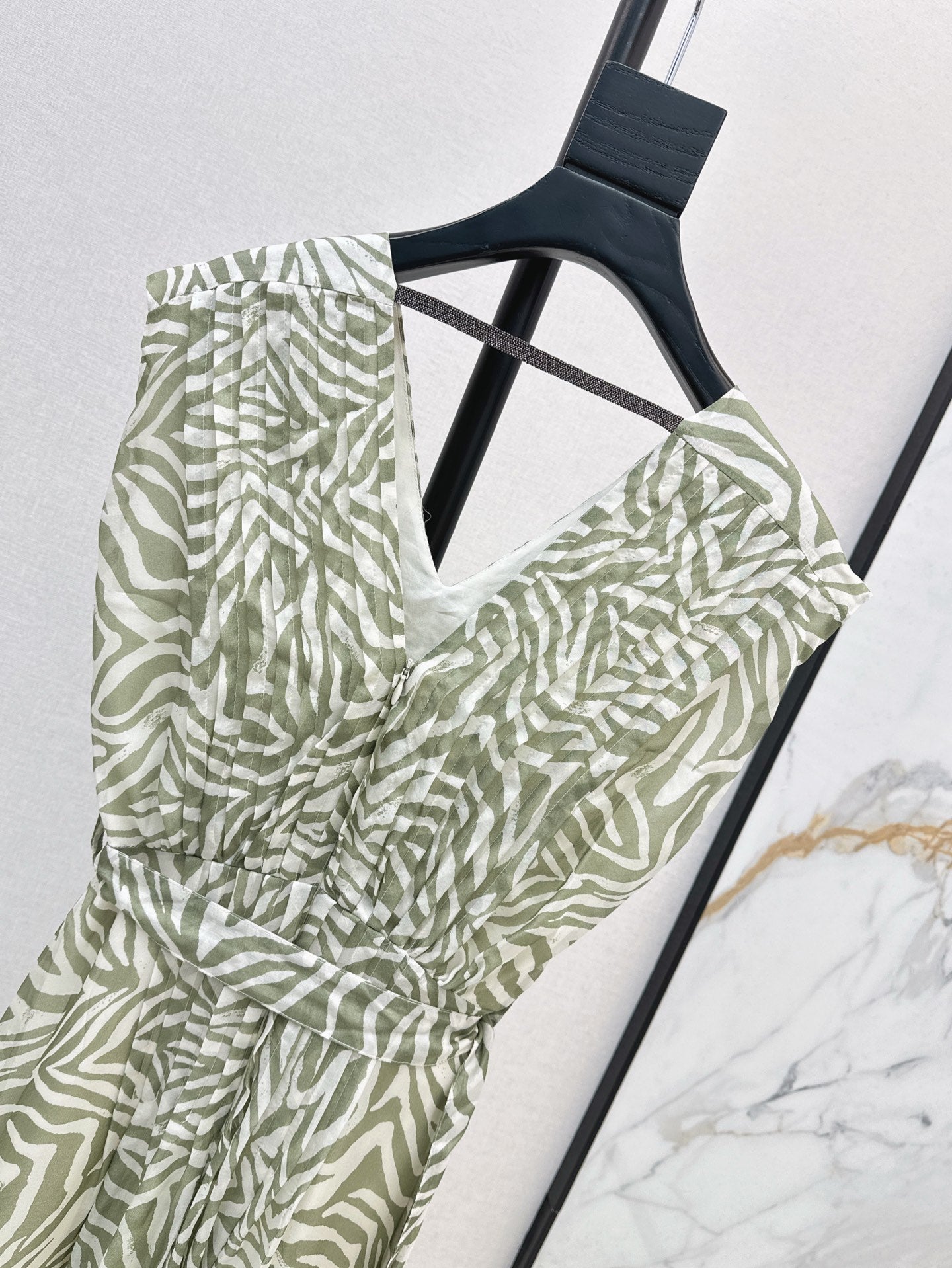 Brune 25ss Silk sleeveless dress
