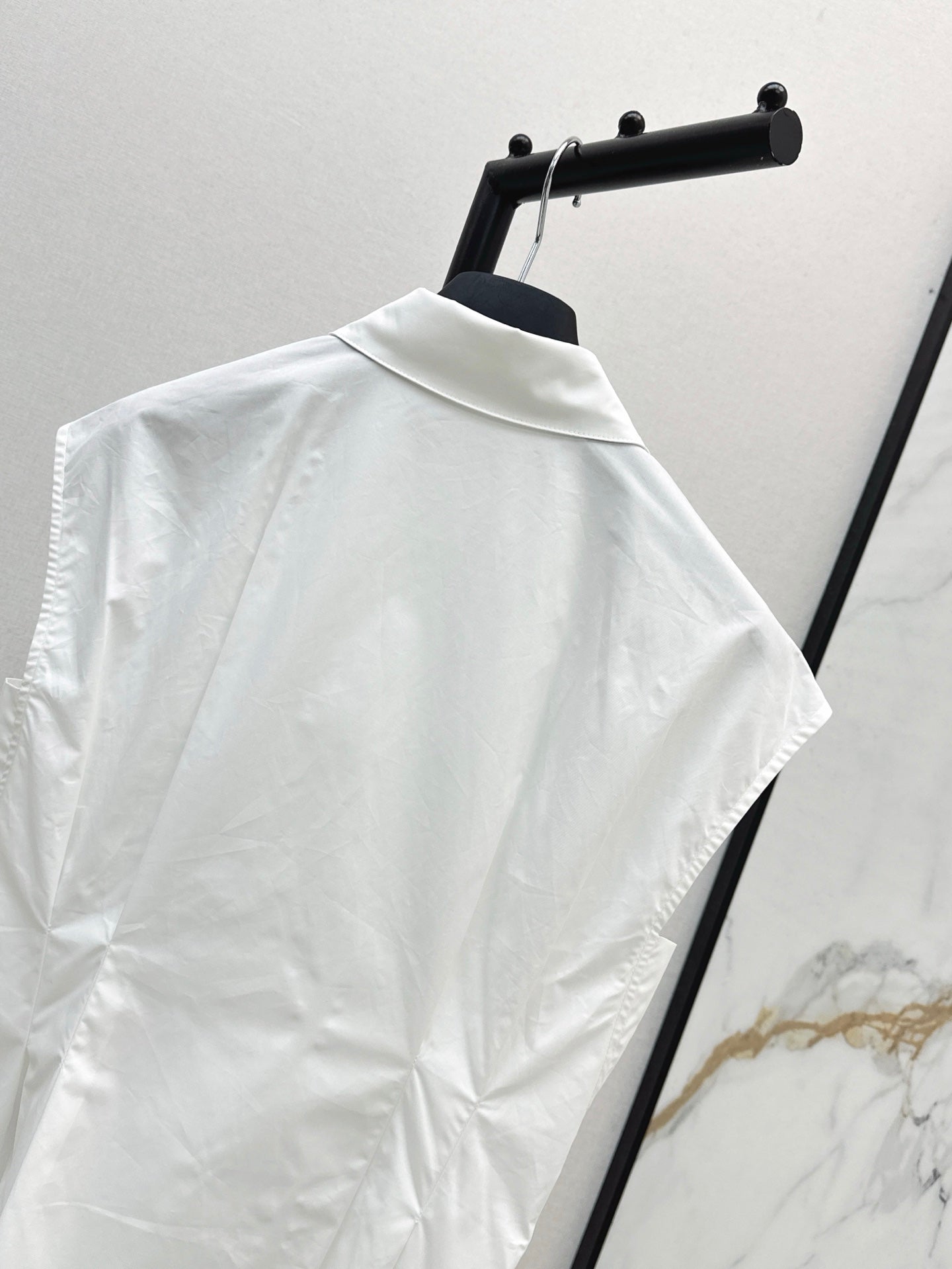 CD 25ss sleeveless shirt
