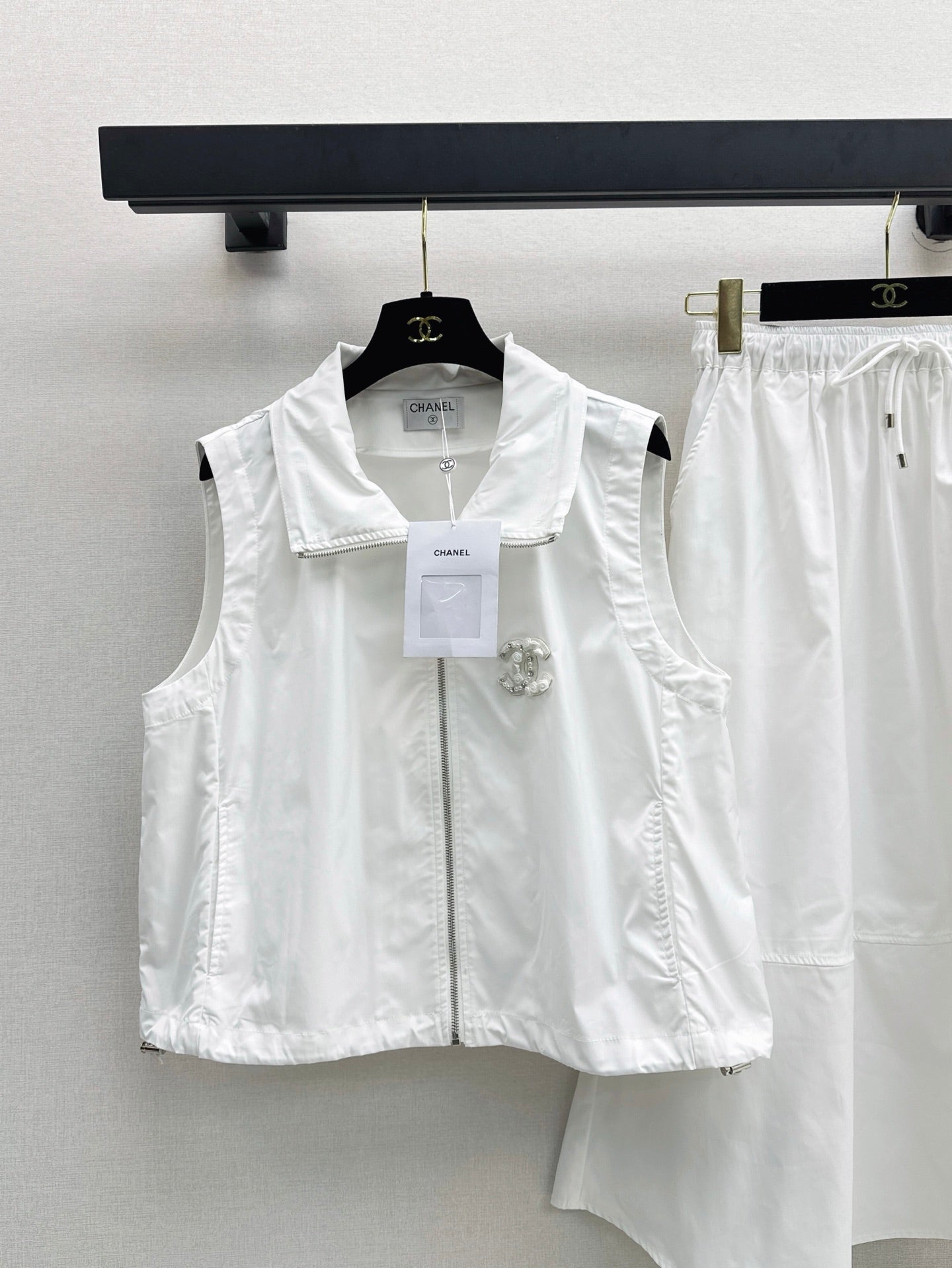Chan 25ss vest skirt set