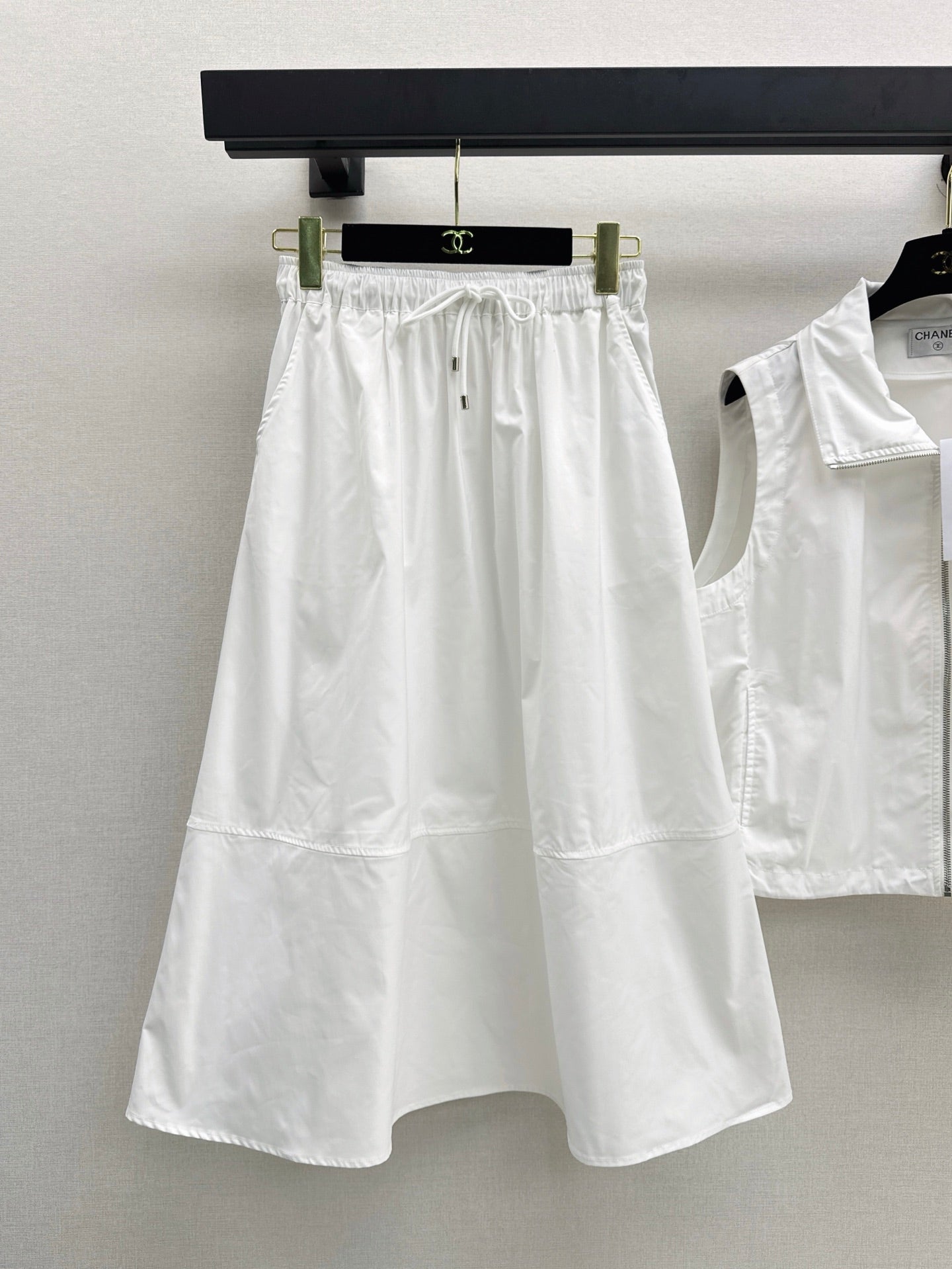 Chan 25ss vest skirt set