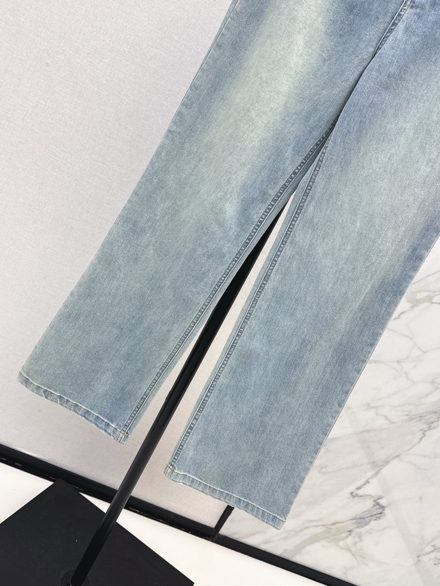 Celi 25ss straight jeans