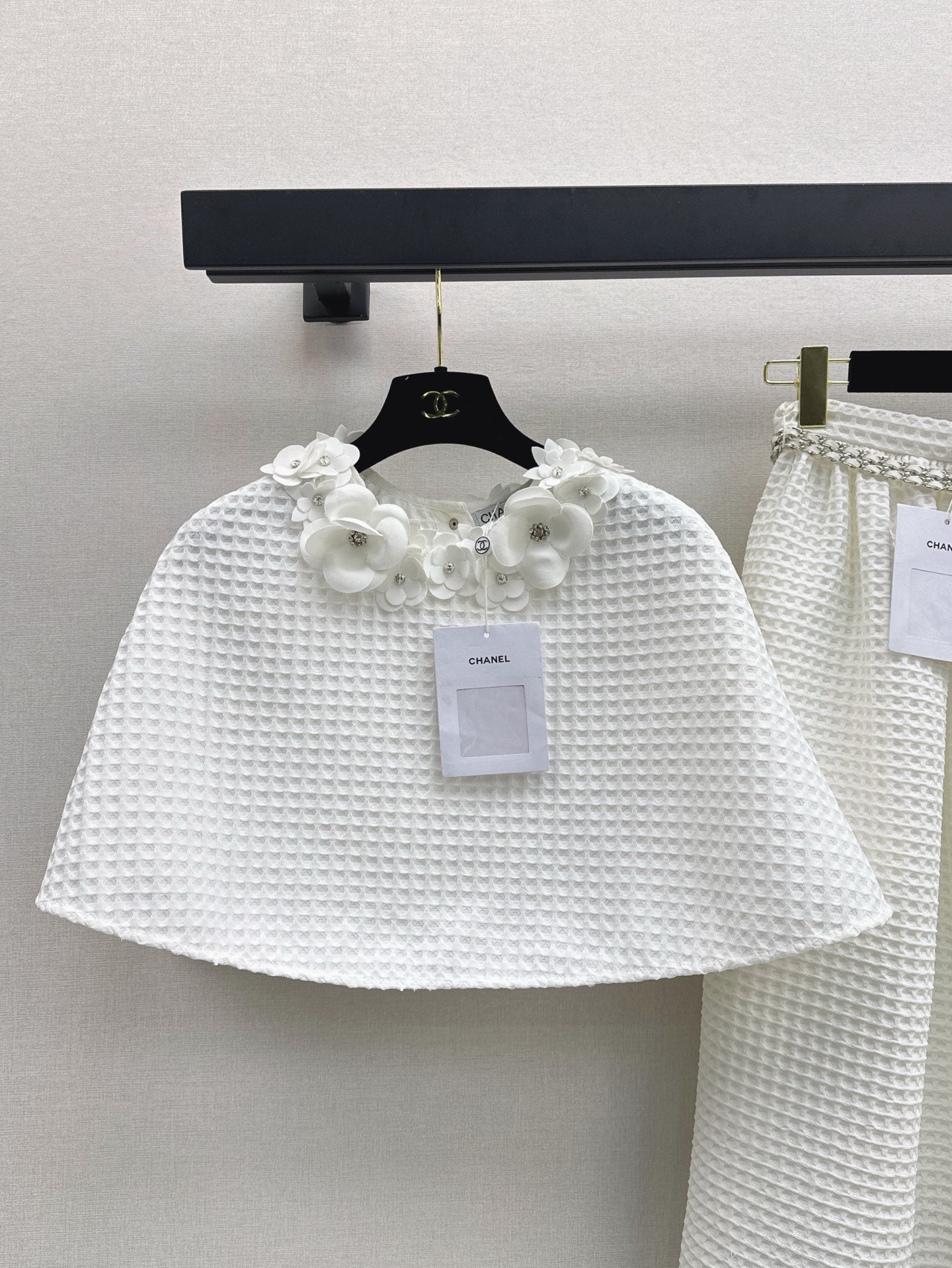 Chan 25ss woven cape top