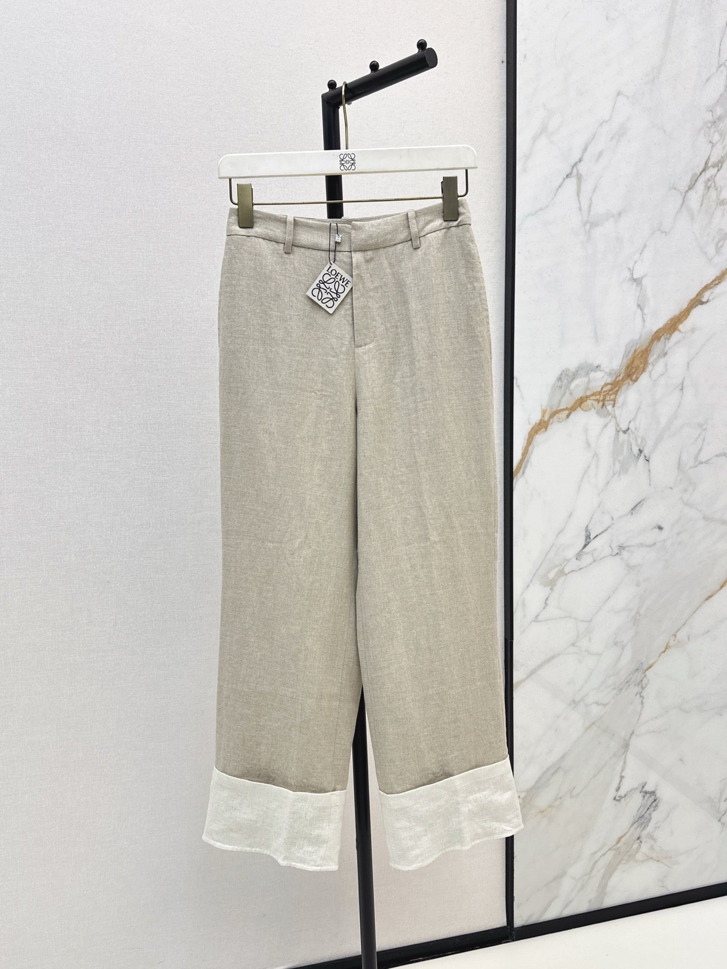 Loe 25ss Linen rolled-up pants