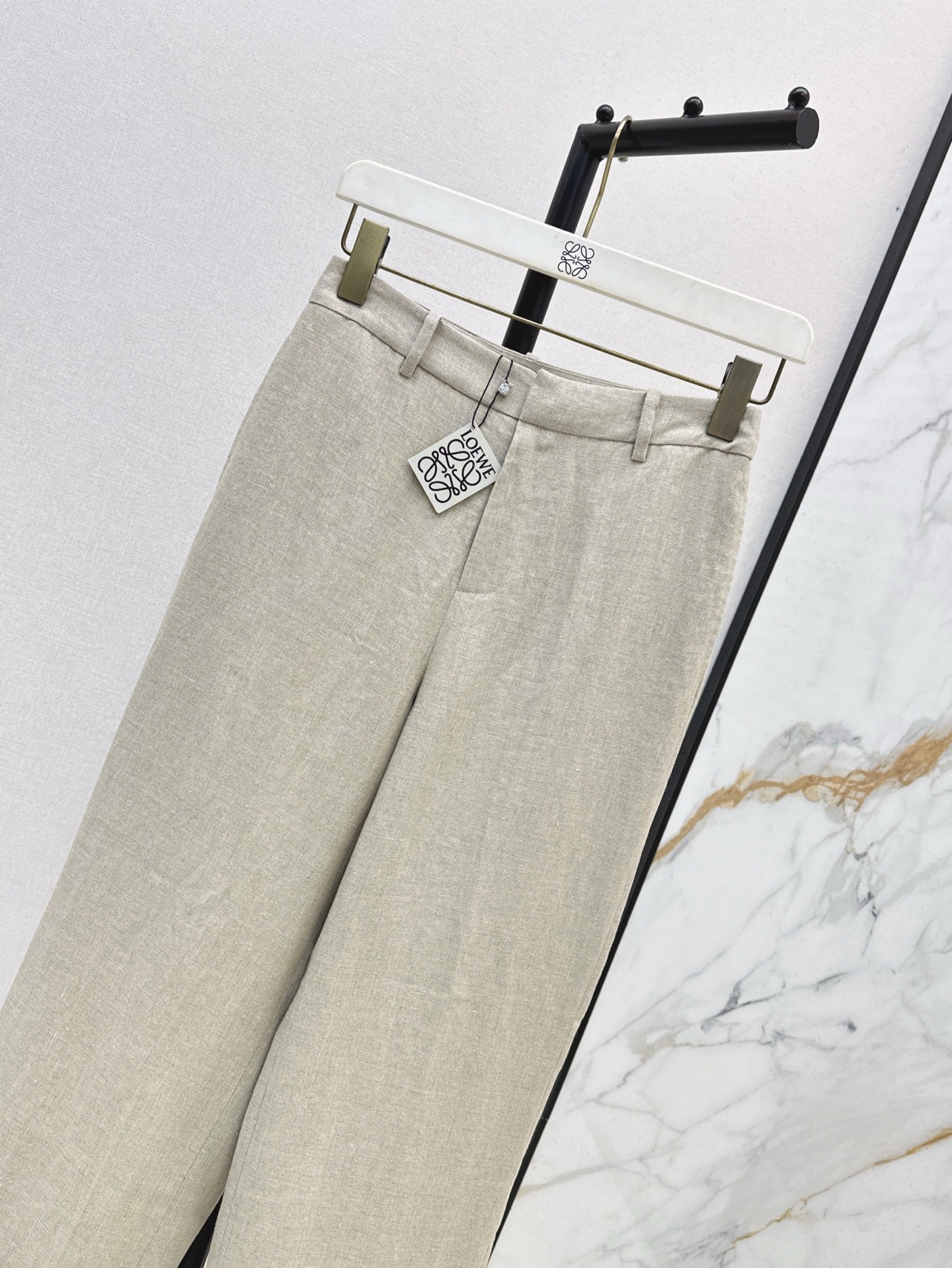 Loe 25ss Linen rolled-up pants
