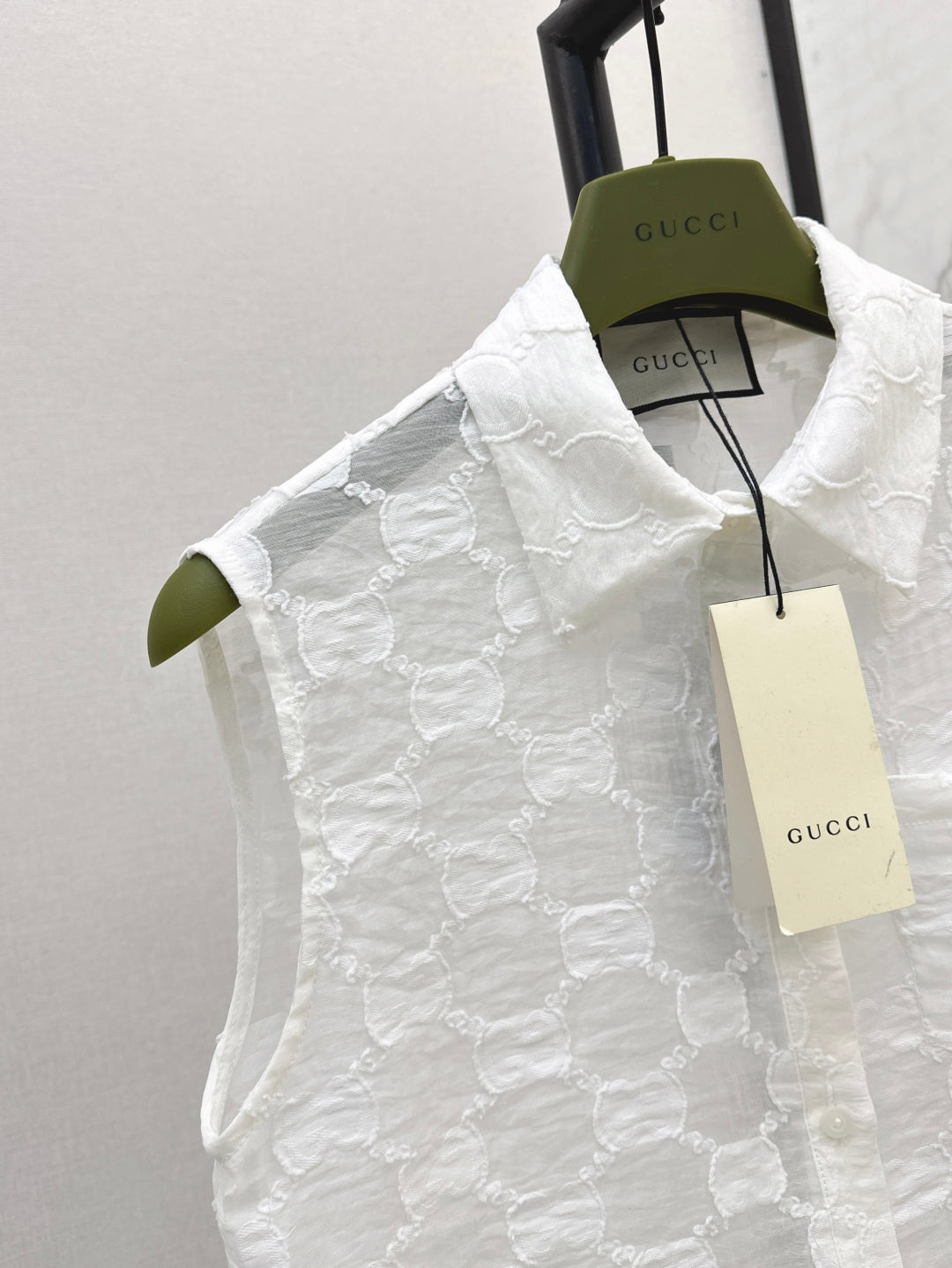 Gu 25ss jacquard lace vest