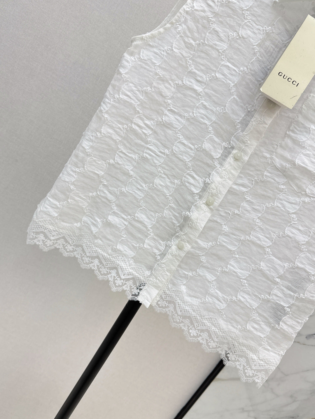 Gu 25ss jacquard lace vest