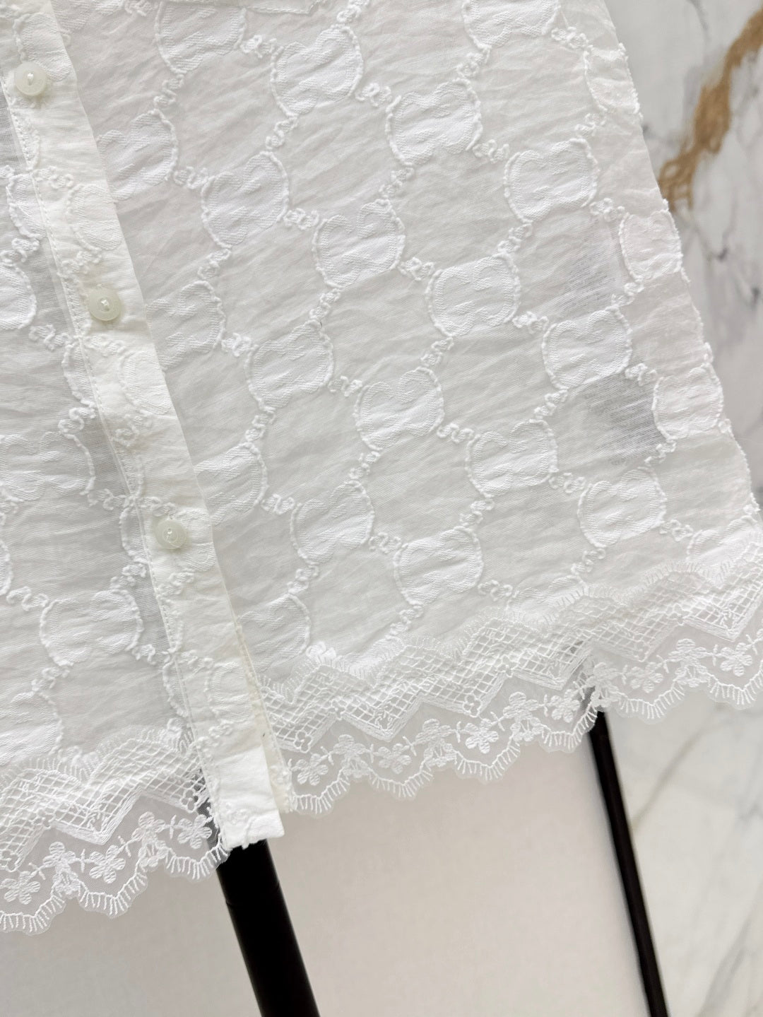 Gu 25ss jacquard lace vest