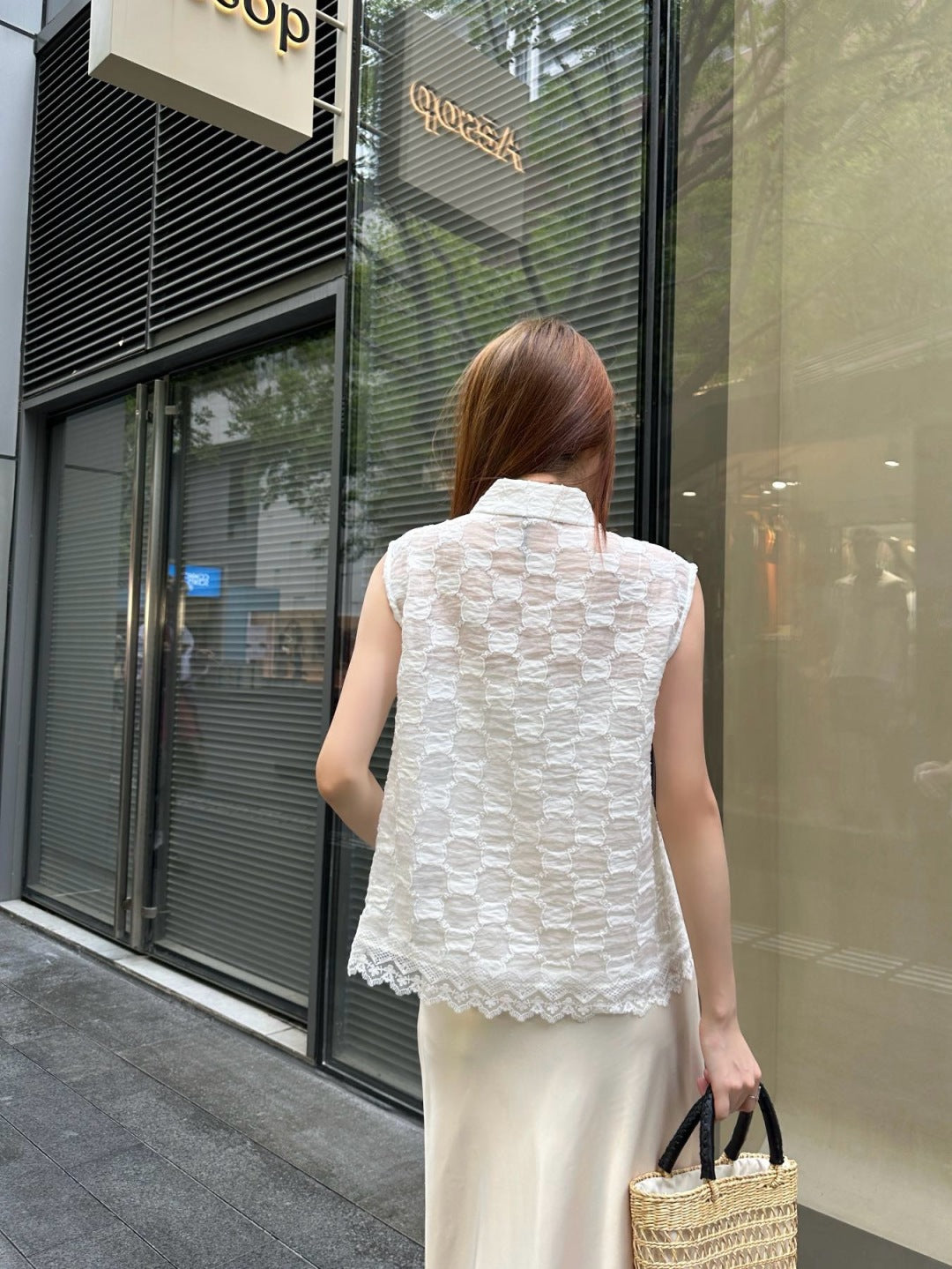 Gu 25ss jacquard lace vest