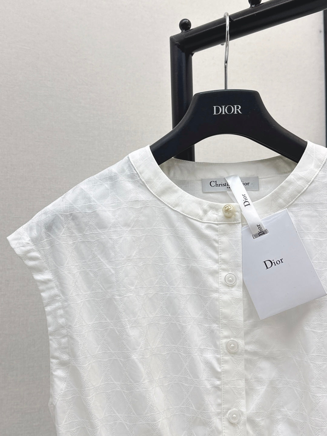CD 25ss sleeveless shirt