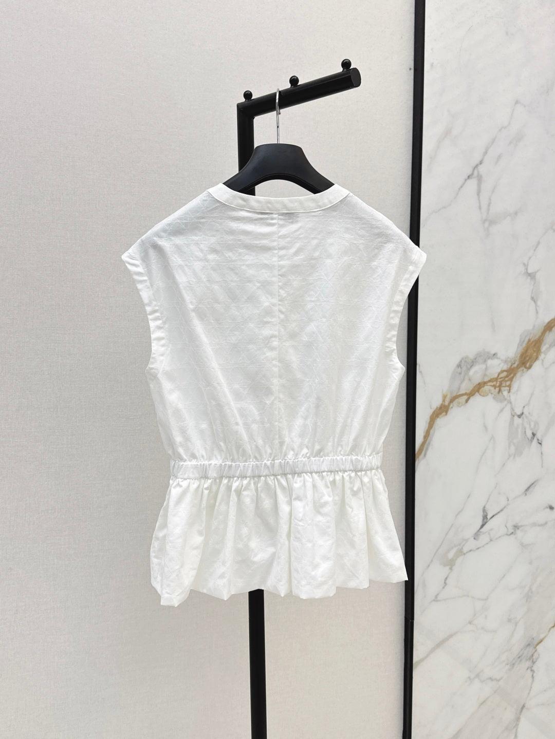 CD 25ss sleeveless shirt