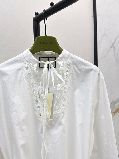 Guc 25ss V-neck shirt