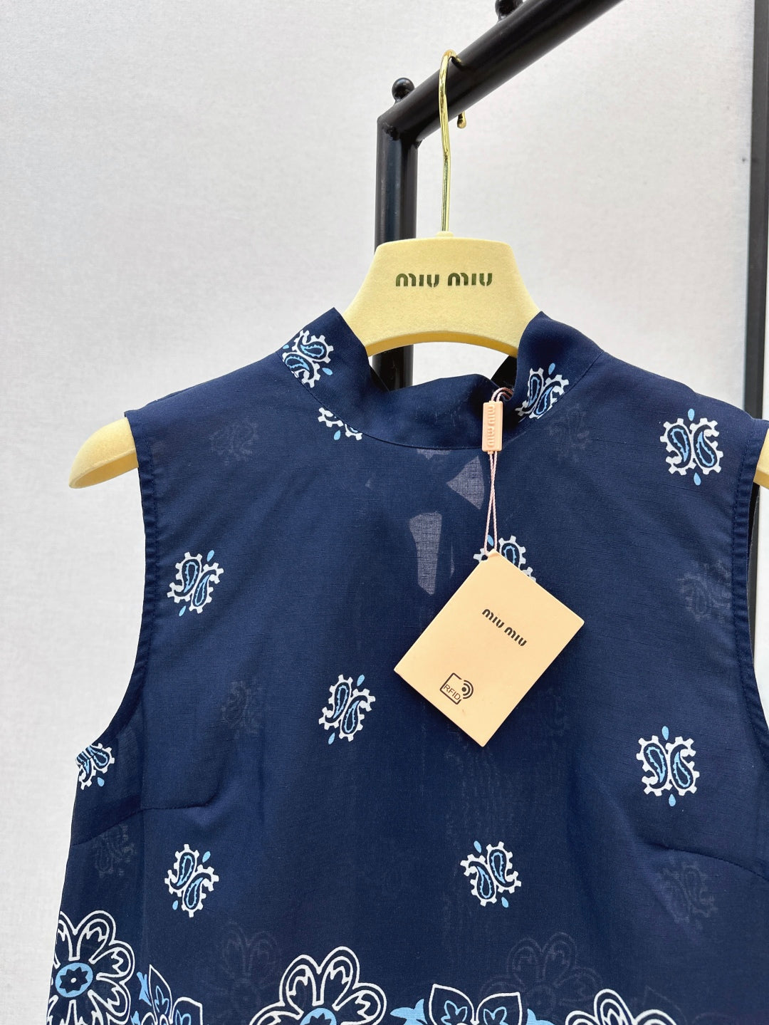Miu 25ss Linen print vest