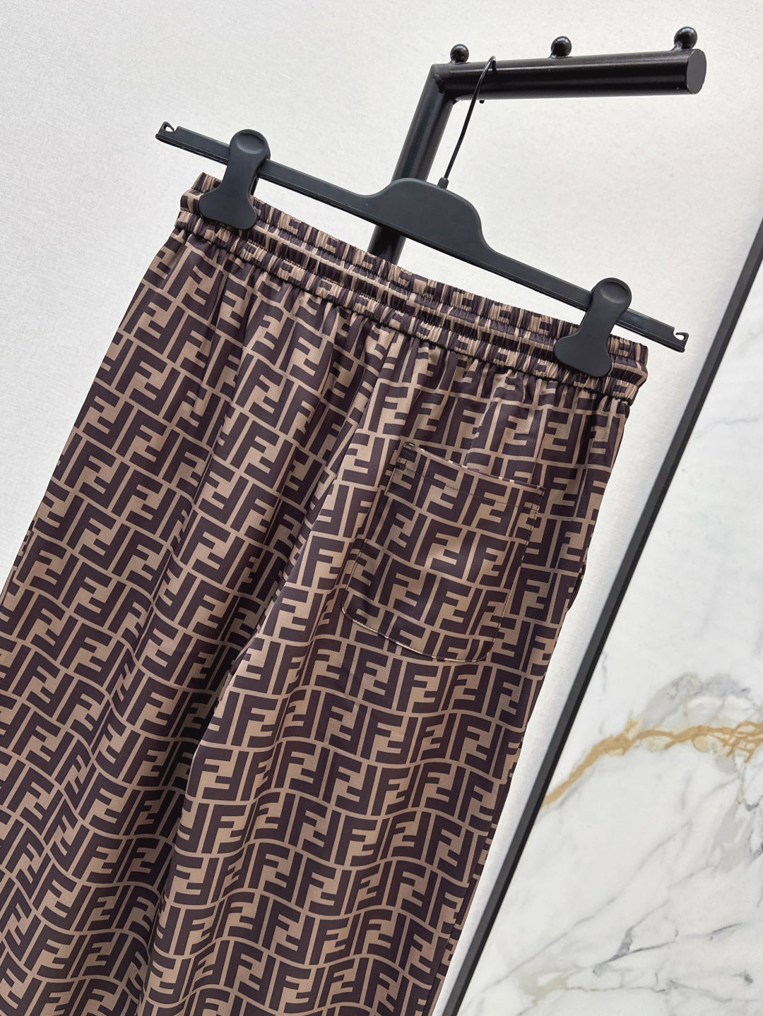 Fend 25ss print pants