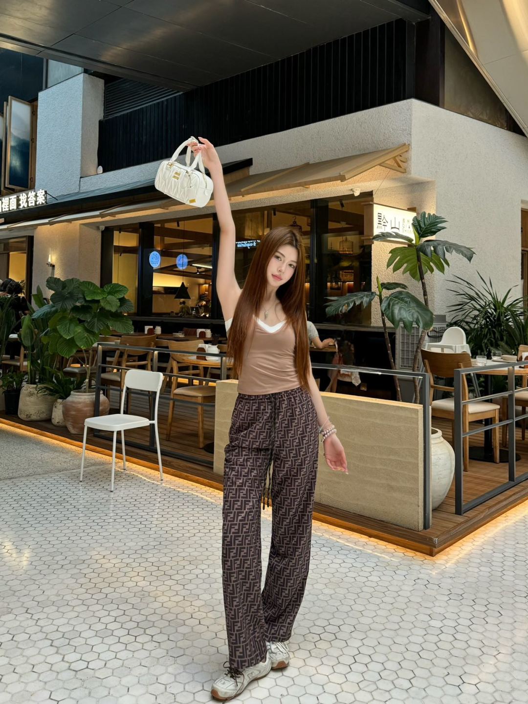 Fend 25ss print pants