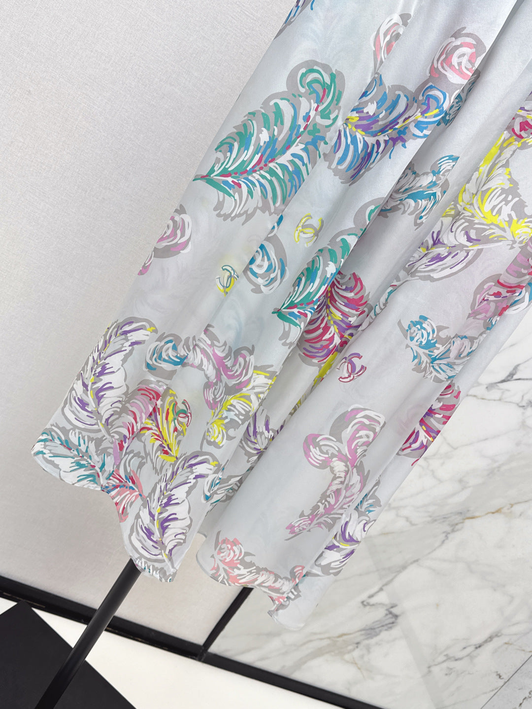 Chan 25ss silk pants
