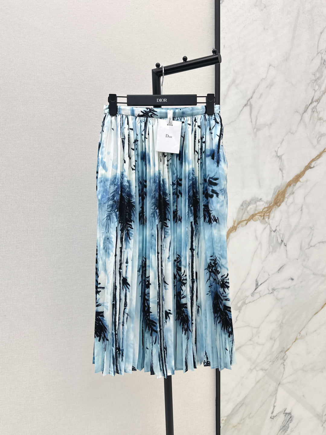 CD 25ss pleated skirt