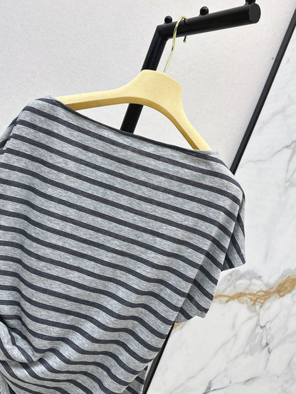 Miu 25ss off-shoulder t-shirt