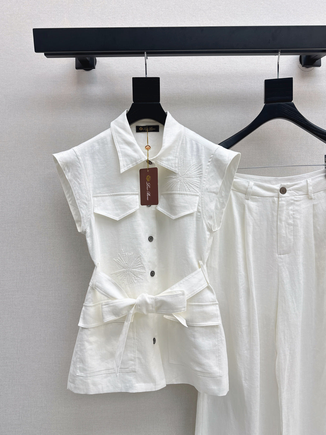 Loro 25ss linen embroidered suit