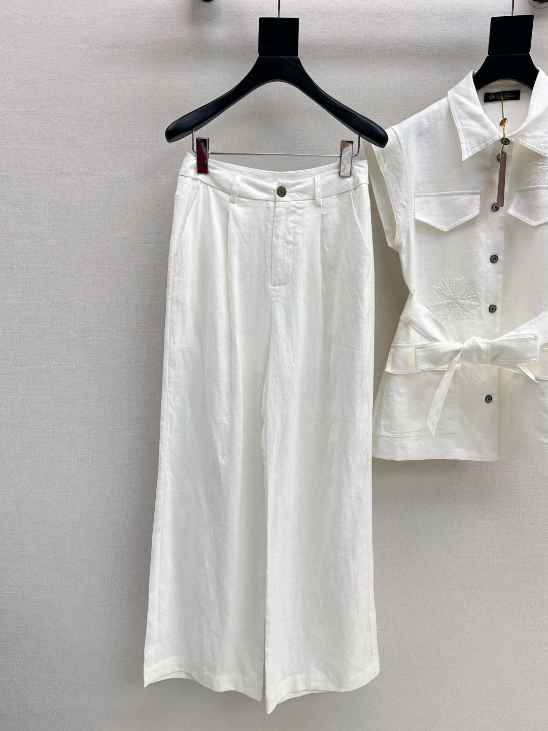 Loro 25ss linen embroidered suit