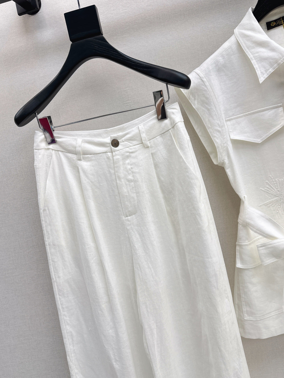 Loro 25ss linen embroidered suit