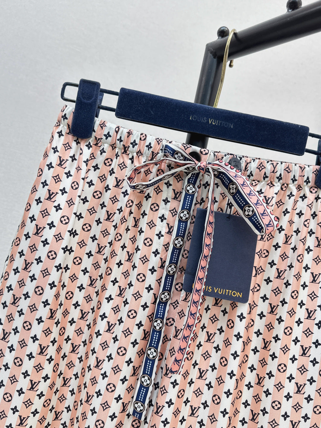 Louis 25ss Silk pants