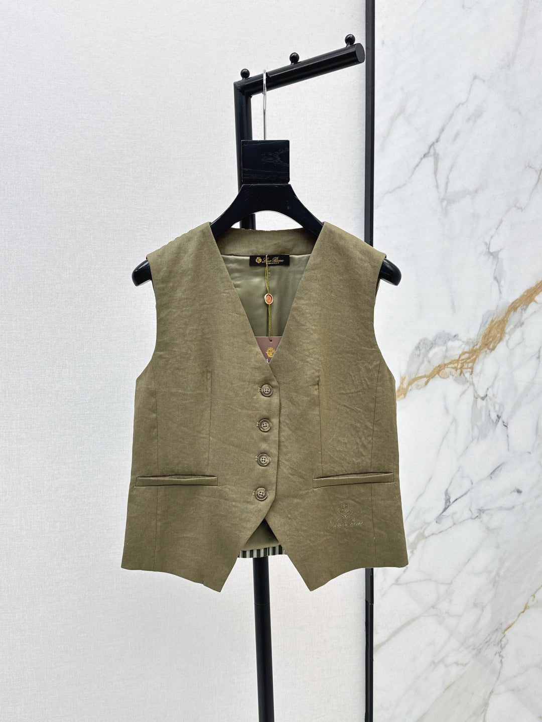 Loro 25ss linen vest